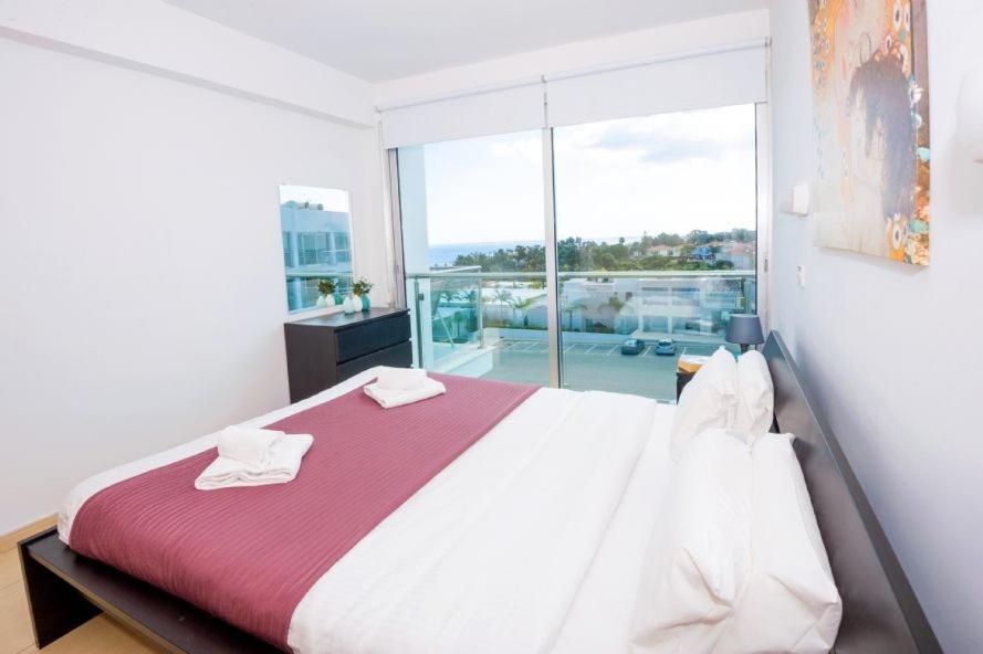 Laila - Coralli Beachfront Apartment Protarász Kültér fotó