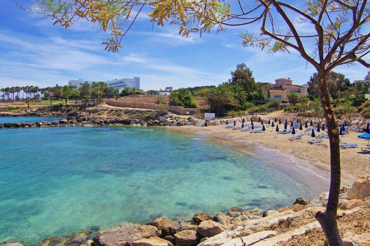Laila - Coralli Beachfront Apartment Protarász Kültér fotó