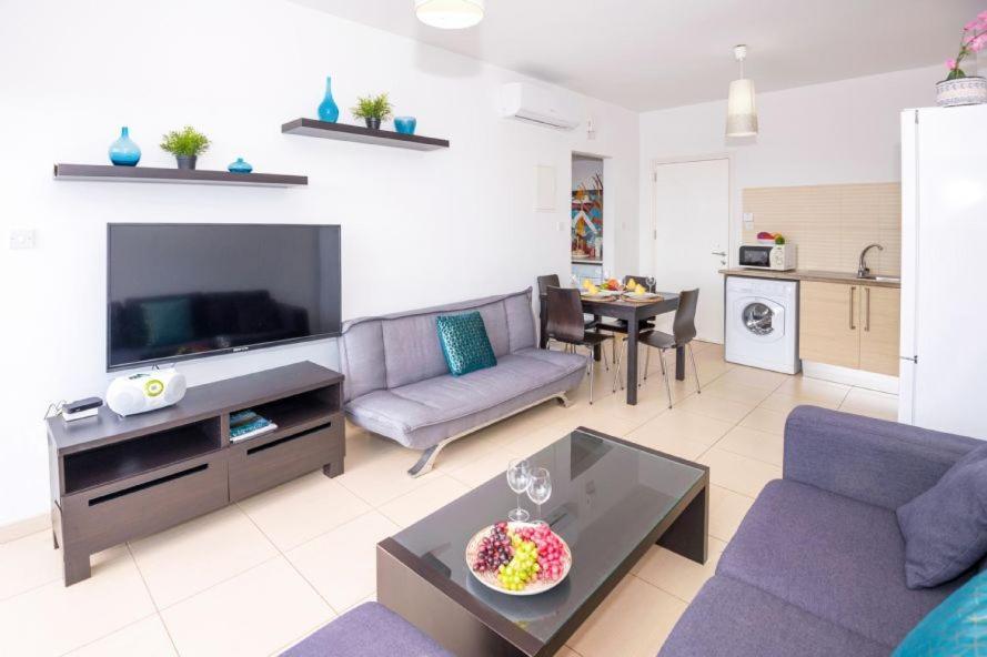 Laila - Coralli Beachfront Apartment Protarász Kültér fotó